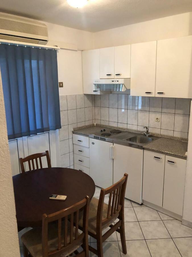 Apartments With Private Parking Baška Voda Extérieur photo
