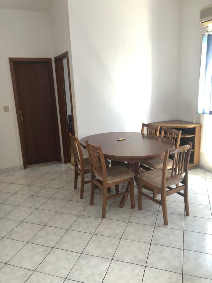 Apartments With Private Parking Baška Voda Extérieur photo